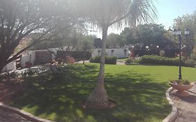 Daisy Country Lodge
